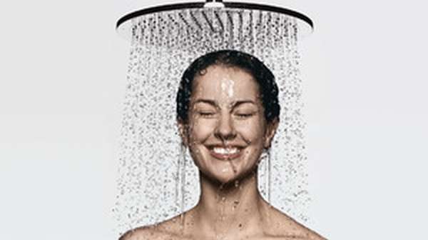 Как действует душ на организм